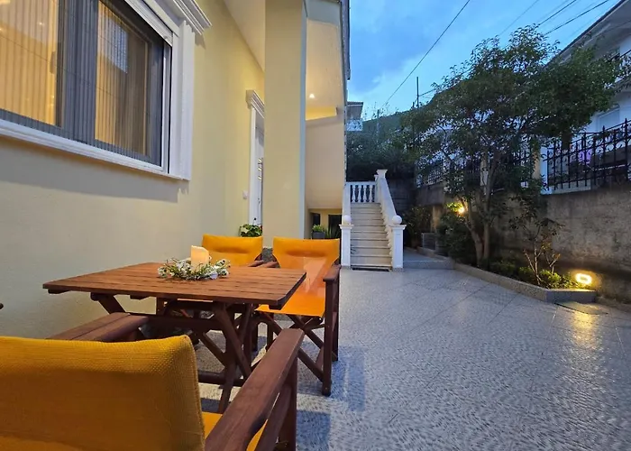 Apartment Alexandros *